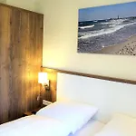 Warnemuende Meeresrauschen 21707